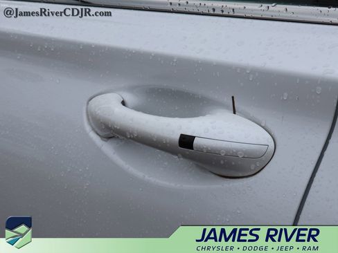 Used 2022 Hyundai Santa Fe SEL image 19