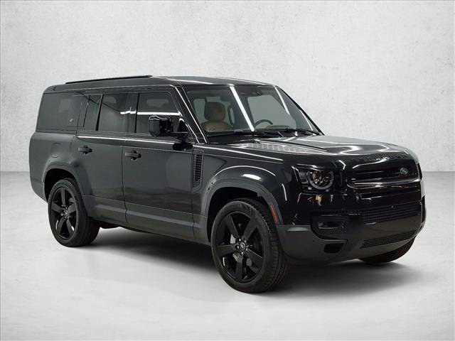 Used 2023 Land Rover Defender 130 SE AWD/4WD image 3