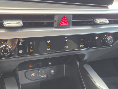 New 2026 Kia Sorento LX FWD image 30