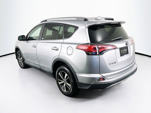 Used 2018 Toyota RAV4 XLE image 5