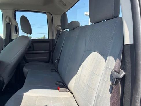 Used 2017 RAM 1500 ST w/ SXT Appearance Group AWD/4WD image 17