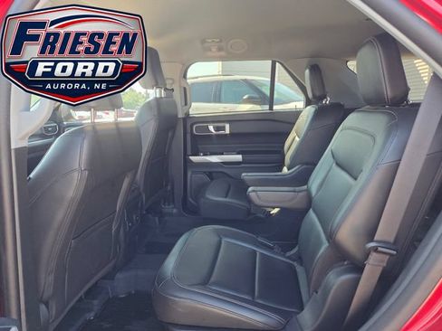 Used 2024 Ford Explorer XLT w/ Equipment Group 202A AWD/4WD image 22