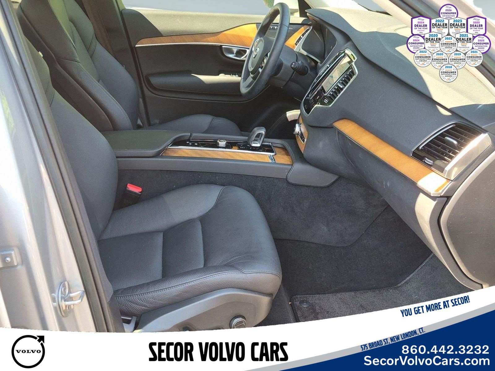 Used 2023 Volvo XC90 B6 Plus AWD/4WD image 30