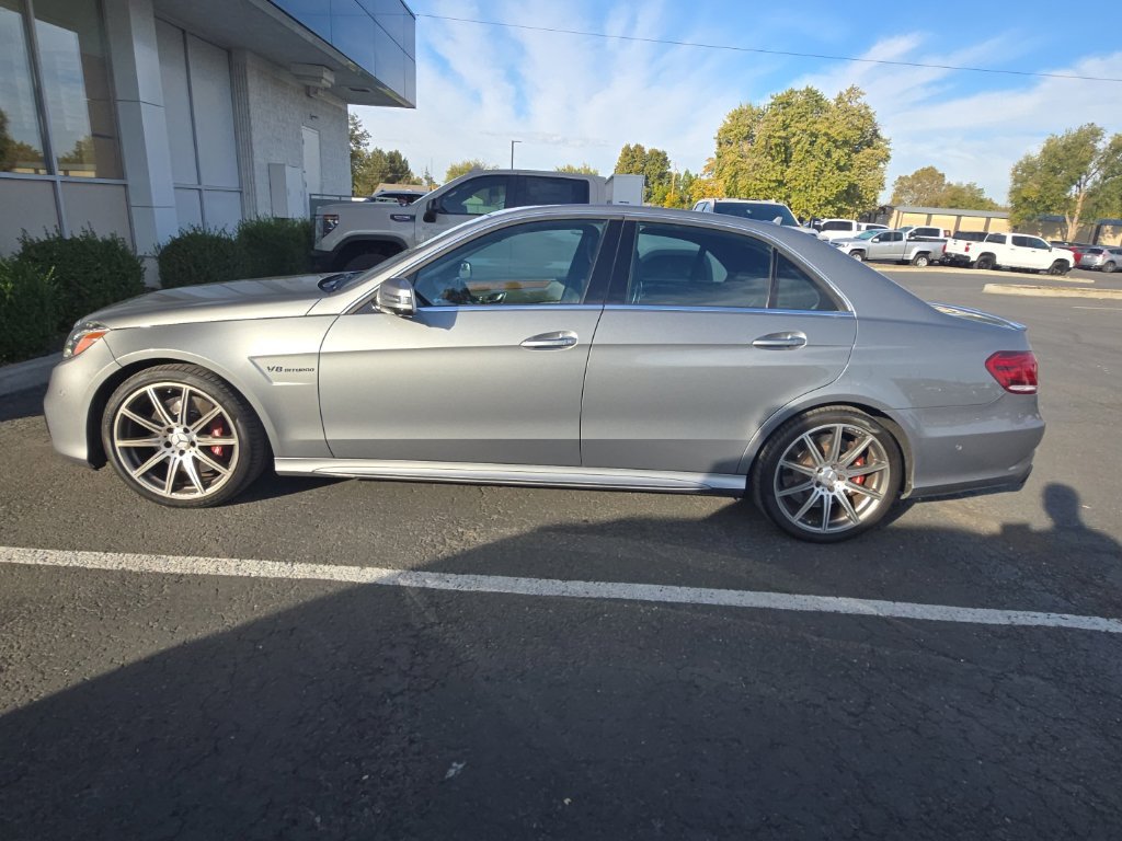 Used 2014 Mercedes-Benz E 63 AMG 4MATIC Sedan image 2