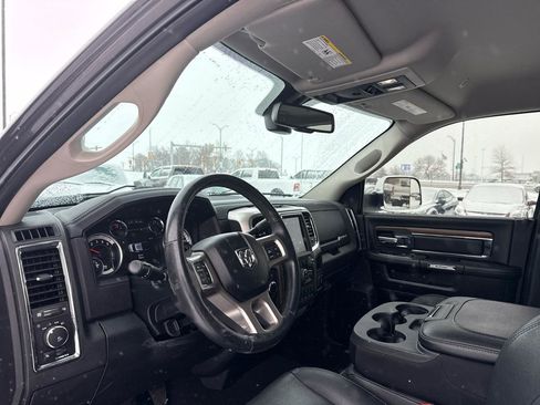 Used 2018 RAM 2500 Laramie AWD/4WD image 11