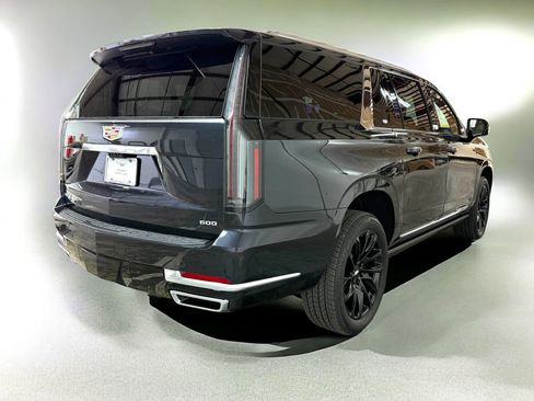 New 2026 Cadillac Escalade ESV Luxury image 7