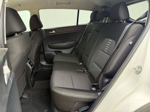 Used 2017 Kia Sportage LX w/ LX Popular Package AWD/4WD image 3