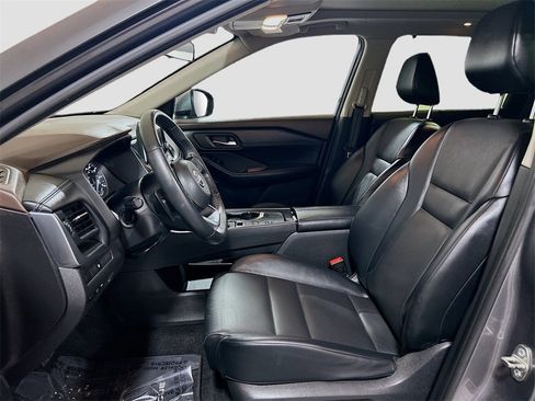 Used 2023 Nissan Rogue SV w/ SV Premium B Package image 18