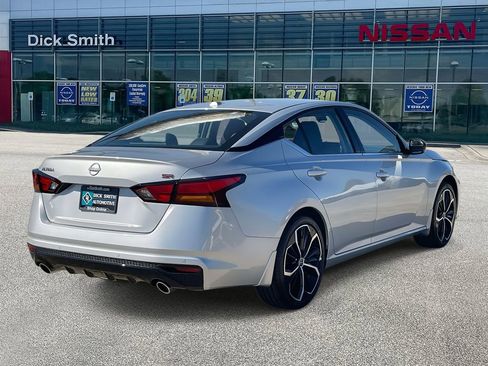 New 2025 Nissan Altima 2.5 SR w/ SR Premium Package image 6