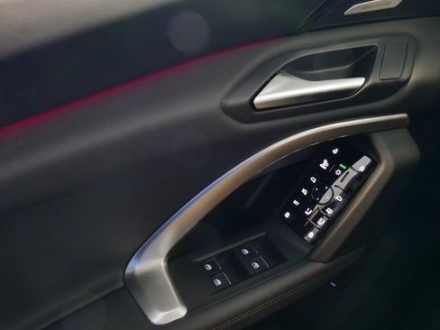 New 2025 Audi Q5 Prestige image 30