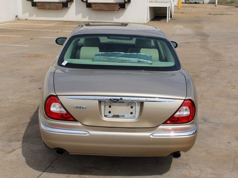 Used 2005 Jaguar XJ8 RWD image 29