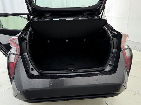 Used 2018 Toyota Prius Two w/ Prius Two Safety Plus Package image 20