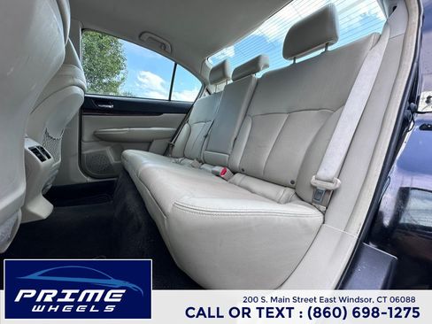 Used 2013 Subaru Legacy 2.5i Limited AWD/4WD image 13