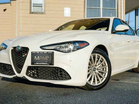 Used 2022 Alfa Romeo Giulia Sprint AWD/4WD image 9