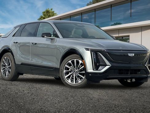 New 2026 Cadillac Lyriq Sport w/ LPO, Floor Liner Package image 2