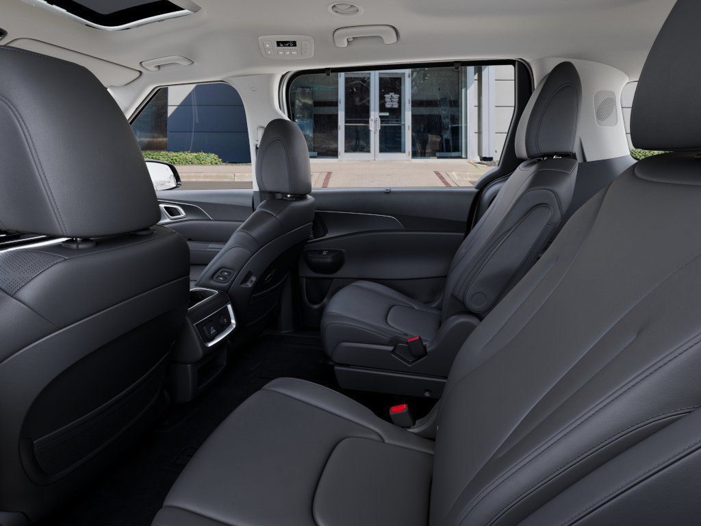 New 2027 Kia Carnival SX FWD image 22