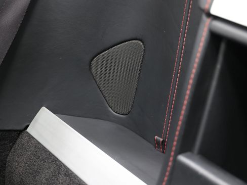Used 2016 Aston Martin V8 Vantage GT RWD image 41