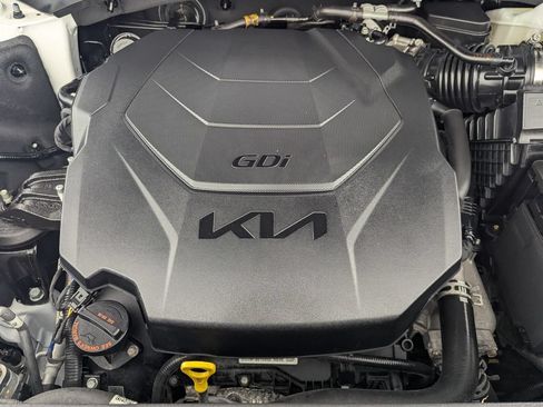 Used 2024 Kia Telluride LX FWD image 9
