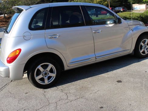 Used 2005 Chrysler PT Cruiser Touring image 11