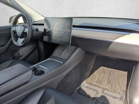 Used 2021 Tesla Model Y Long Range image 20