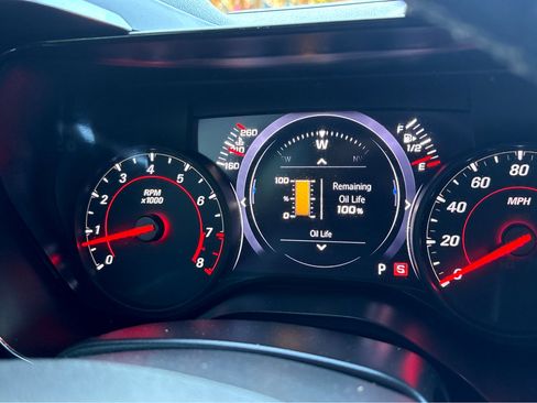 Used 2019 Chevrolet Camaro LT image 4