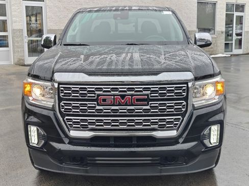 Used 2021 GMC Canyon Denali image 2