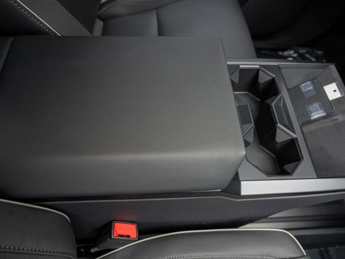 Used 2024 Tesla Cybertruck AWD Crew Cab image 25