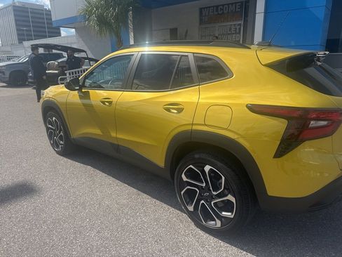 Certified 2024 Chevrolet Trax RS w/ Sunroof Package image 5