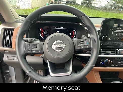 Certified 2025 Nissan Pathfinder Platinum w/ Cargo Package AWD/4WD image 15