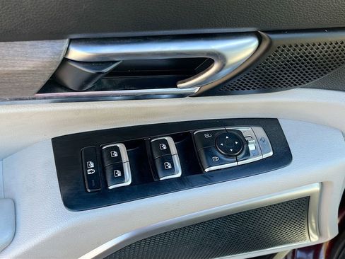 Used 2022 Kia Telluride EX w/ EX Premium Package image 18