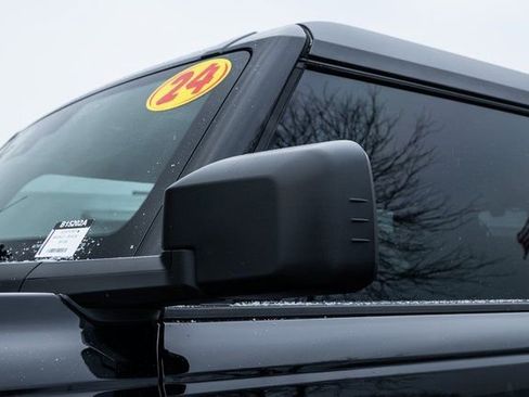 Used 2024 Ford Bronco Black Diamond image 11