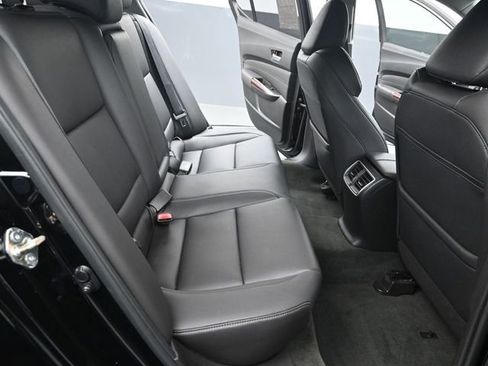 Used 2017 Acura TLX image 19