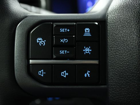 Used 2025 Ford F150 Lightning Flash AWD/4WD image 20