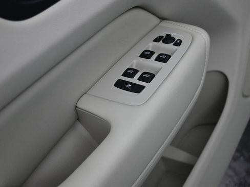 New 2025 Volvo XC60 T8 Core w/ Climate Package image 12