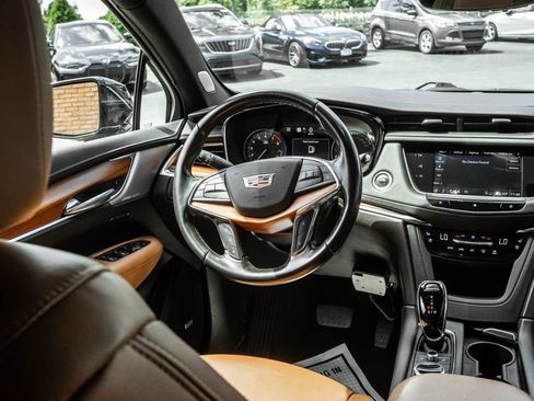 Used 2021 Cadillac XT5 Premium Luxury AWD/4WD image 14