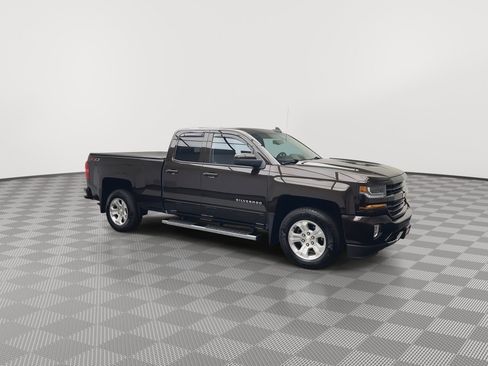 Used 2018 Chevrolet Silverado 1500 LT w/ All Star Edition AWD/4WD image 40