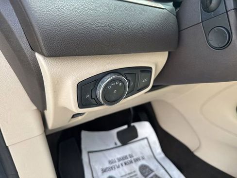 Used 2019 Lincoln MKC Select w/ Select Plus Package AWD/4WD image 27