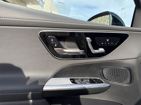 New 2025 Mercedes-Benz GLC 350e 4MATIC image 24