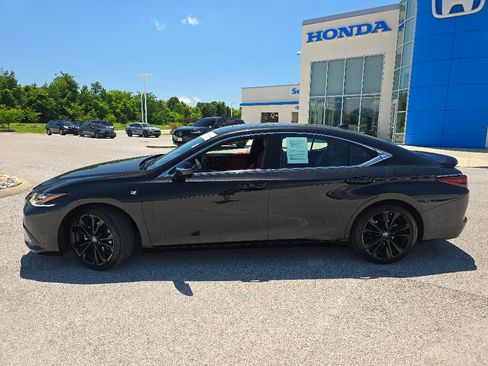 Used 2023 Lexus ES 350 F Sport w/ Accessory Package (Z2) FWD image 11