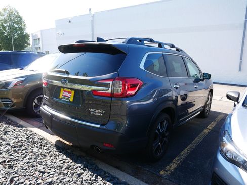 Used 2023 Subaru Ascent Touring AWD/4WD image 5