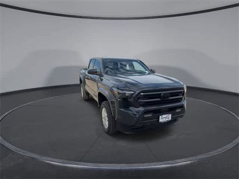 Used 2025 Toyota Tacoma SR5 image 2