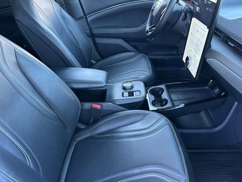 Used 2021 Ford Mustang Mach-E Premium image 30