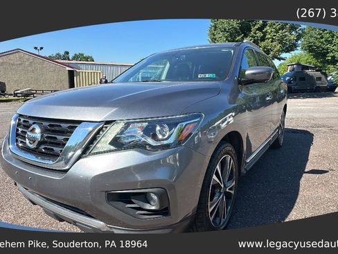 Used 2020 Nissan Pathfinder Platinum FWD image 18
