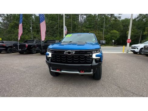 Used 2022 Chevrolet Silverado 1500 ZR2 image 7