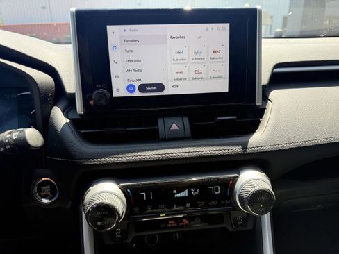 Used 2024 Toyota RAV4 XLE FWD image 11