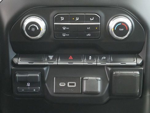 Used 2022 GMC Sierra 3500 Pro w/ Convenience Package AWD/4WD image 21