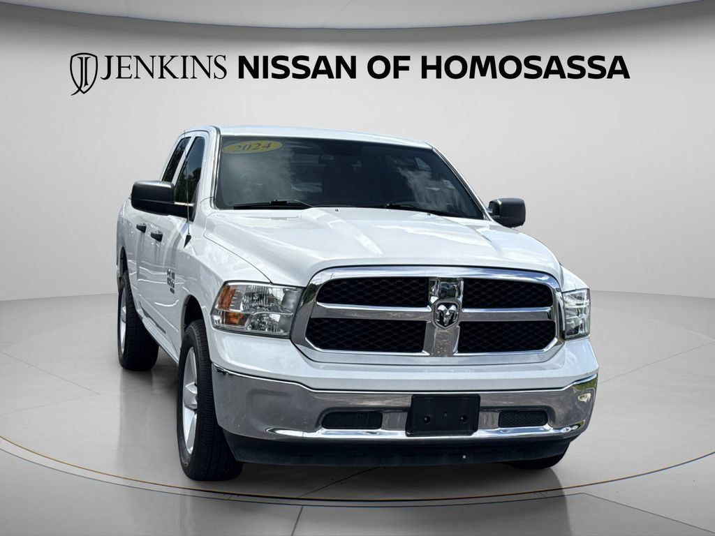 Used 2024 RAM 1500 Classic SLT AWD/4WD image 2
