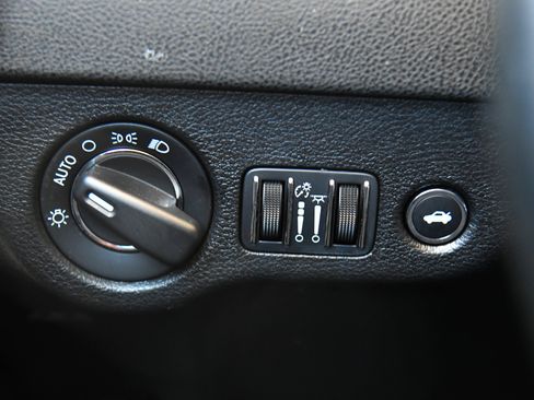 Used 2021 Chrysler 300 Touring w/ Sport Appearance Package RWD image 32