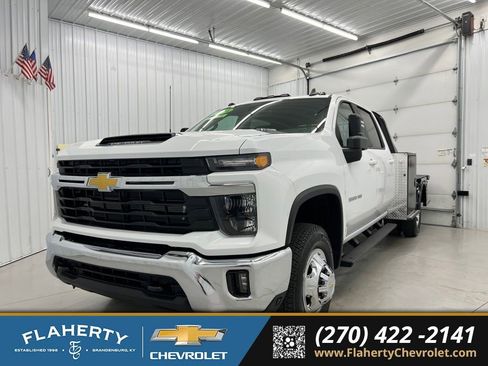 New 2026 Chevrolet Silverado 3500 LT w/ Convenience Package AWD/4WD image 3