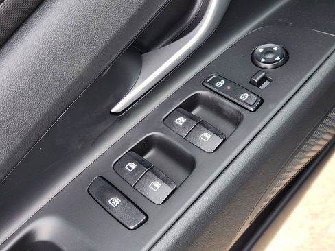 New 2026 Hyundai Elantra Limited FWD image 22
